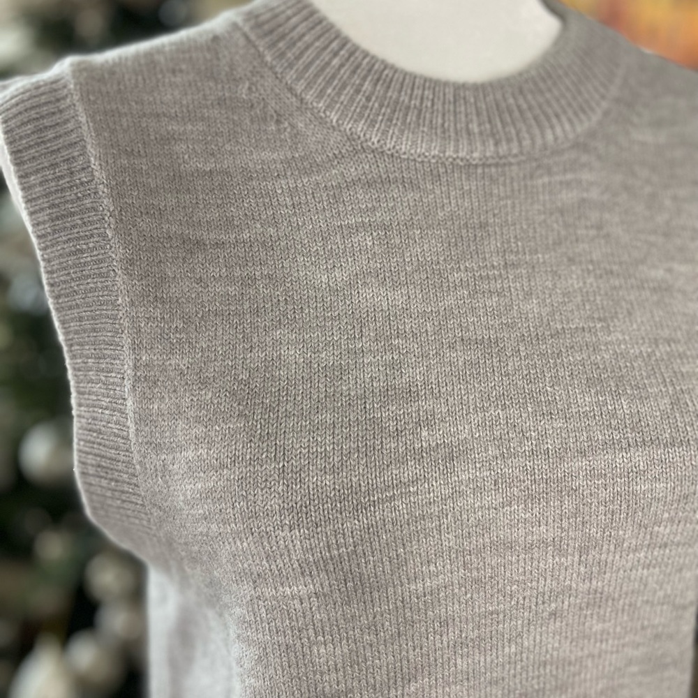 French Connection Gray Sleeveless Sweater - Picture 2 of 6
